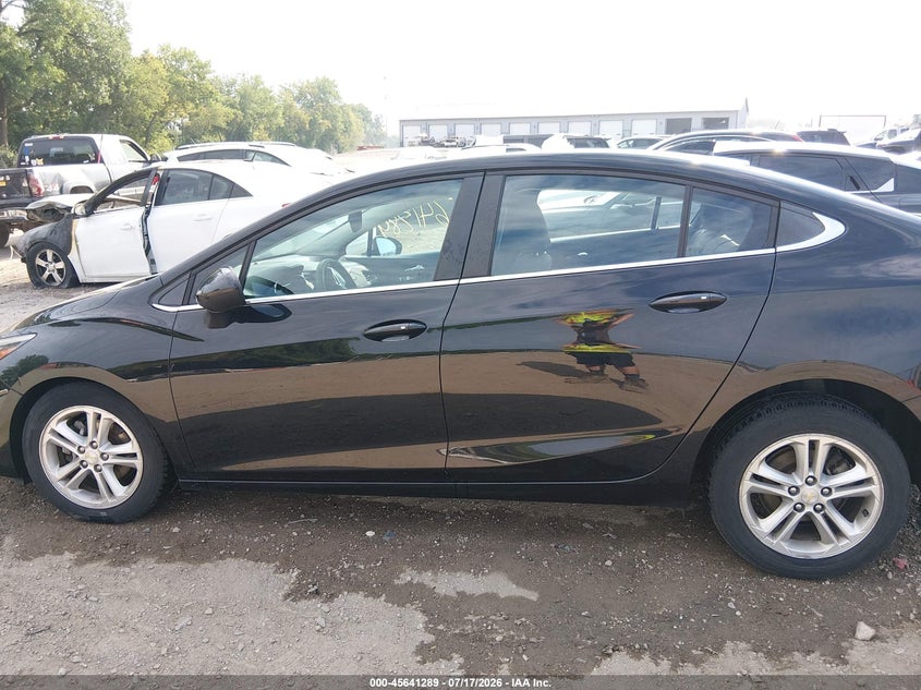 2017 Chevrolet Cruze Lt Auto VIN: 1G1BE5SM5H7271848 Lot: 45641289