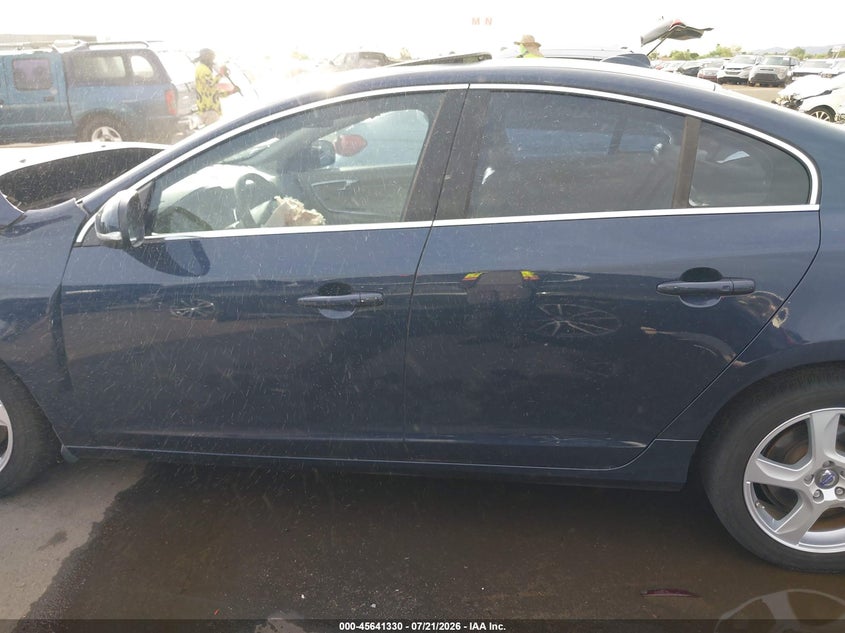 2013 Volvo S60 T5 Platinum VIN: YV1612FS5D1222393 Lot: 45641330