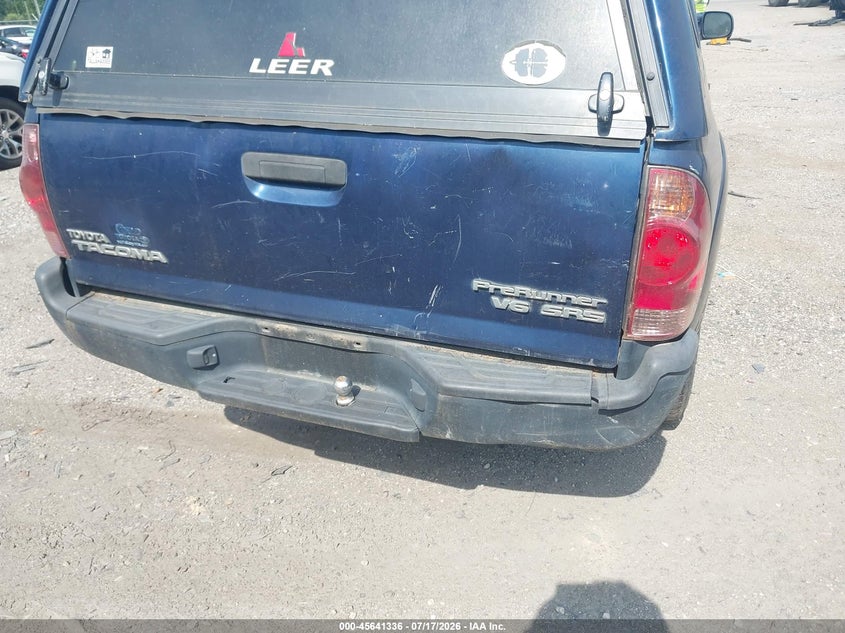 2005 TOYOTA TACOMA auction photo 6