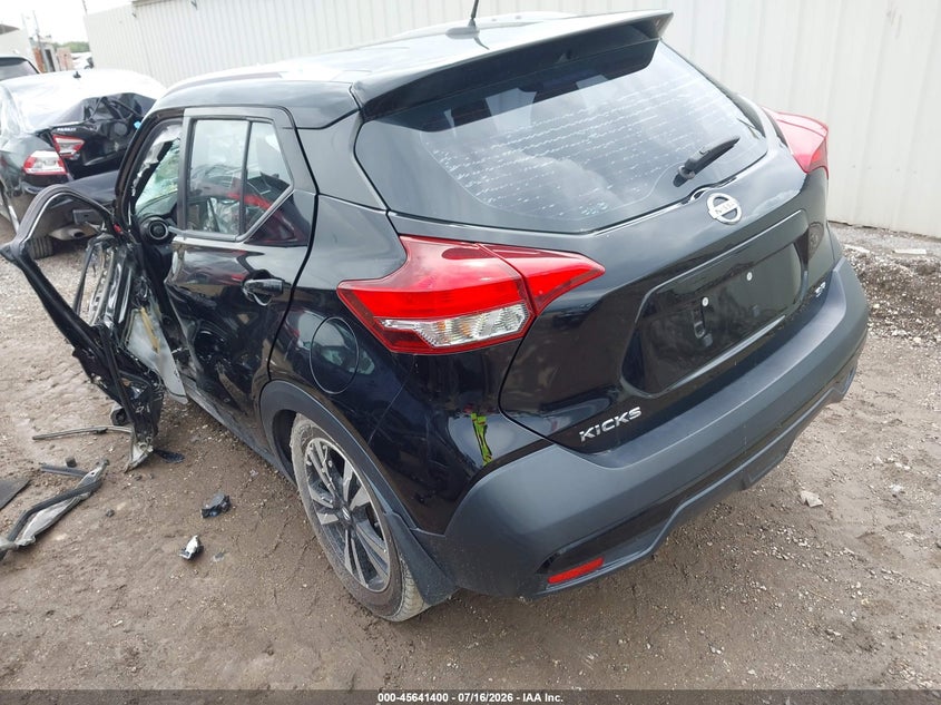 2019 Nissan Kicks Sr VIN: 3N1CP5CU8KL521772 Lot: 45641400