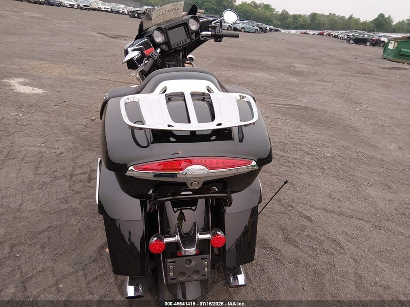 2021 INDIAN MOTORCYCLE CO. CHIEFTAIN auction photo 6