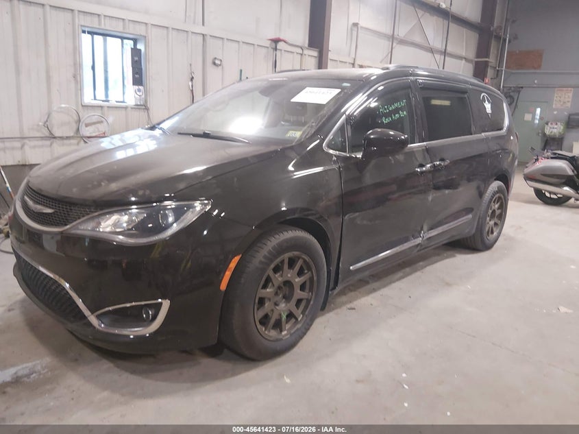 Vin: 2c4rc1bg3hr554892, lot: 46139946, chrysler pacifica touring-l 20172
