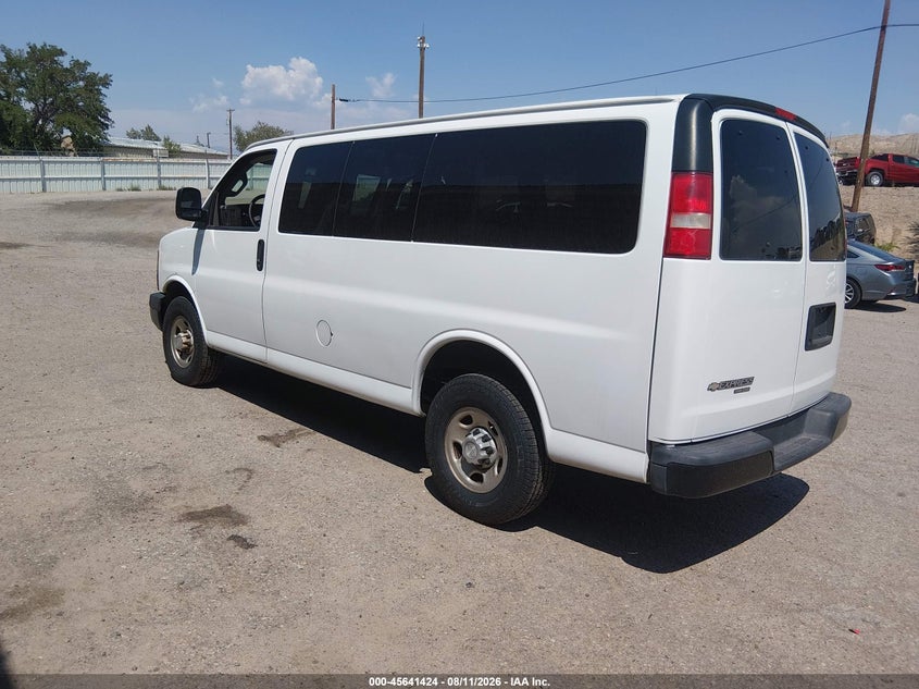 2016 CHEVROLET EXPRESS 2500 auction photo 3