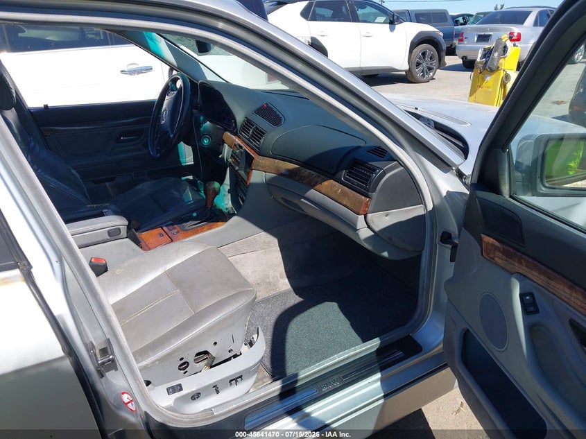2001 BMW 740IL auction photo 5