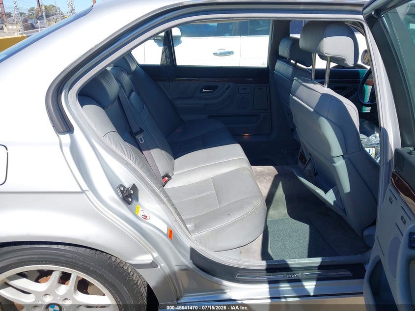 2001 BMW 740IL auction photo 8