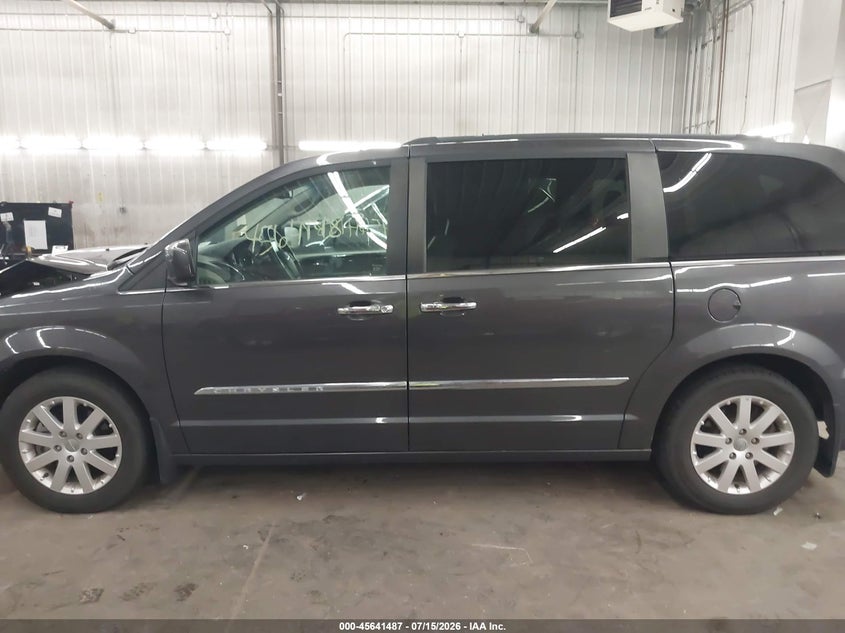 2015 Chrysler Town & Country Touring VIN: 2C4RC1BG3FR505835 Lot: 45641487