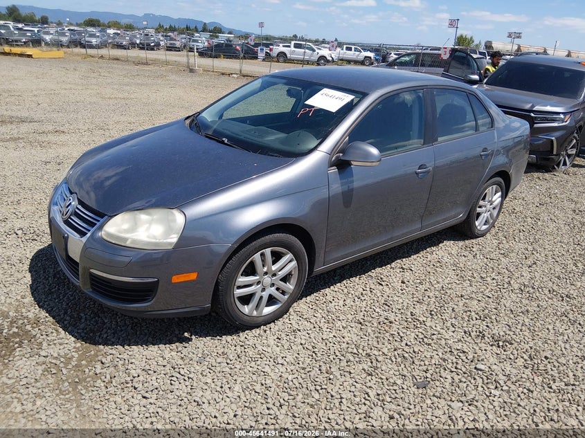 3VWJZ7AJ2AM018764 2010 Volkswagen Jetta S photo 1