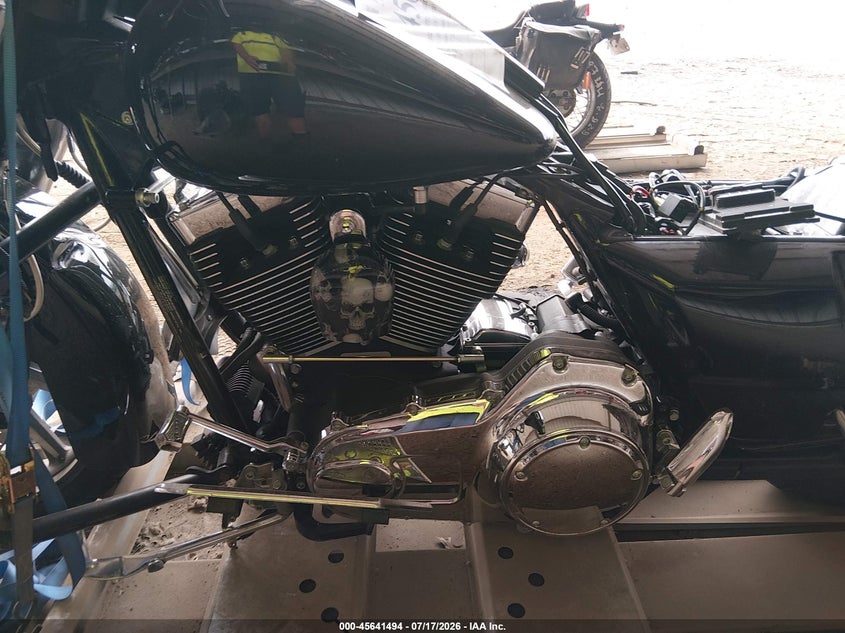 2011 Harley-Davidson Flhx VIN: 1HD1KBM17BB636403 Lot: 45641494