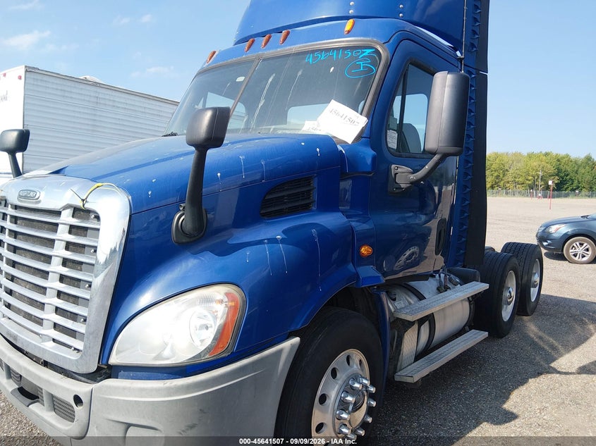 2015 FREIGHTLINER CASCADIA 113 auction photo 1