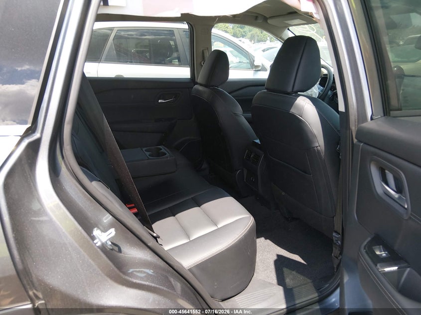 AtlanticExpress - Nissan Rogue