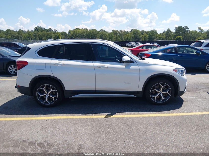 BMW X1 - zdjęcie 13