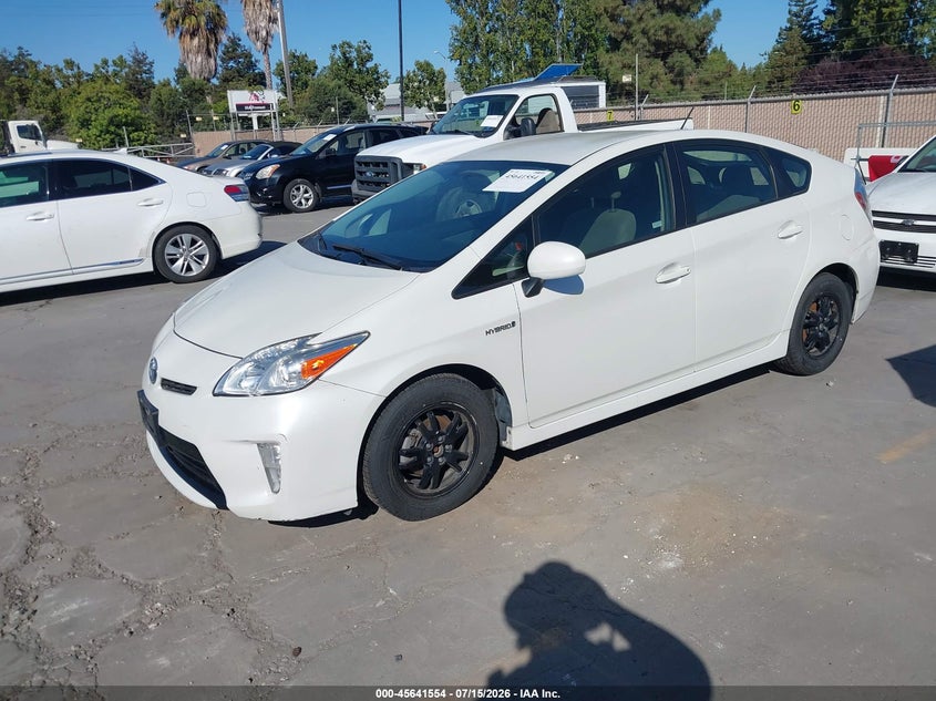2015 Toyota Prius Two JTDKN3DU1F0470295 photo 1