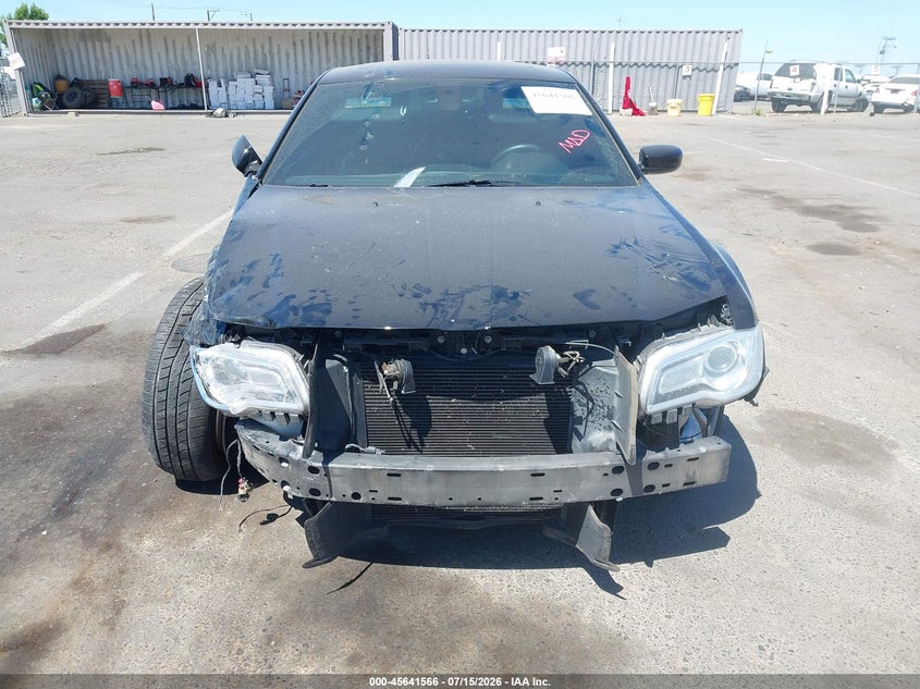 2015 Chrysler 300C Platinum VIN: 2C3CCAPT5FH743627 Lot: 45641566