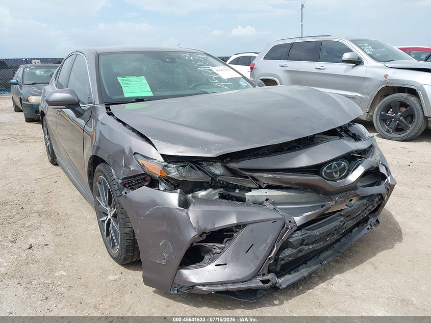 2022 TOYOTA CAMRY  (VIN: 4T1G11AK1NU668631)