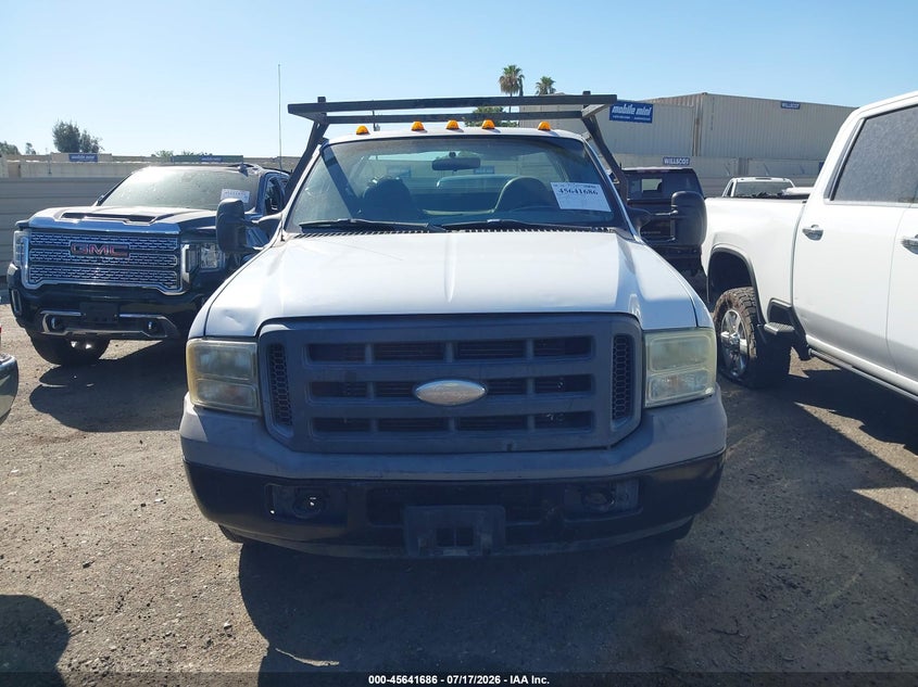 2005 Ford F-350 Xl/Xlt VIN: 1FDWF36P55EC75447 Lot: 45641686