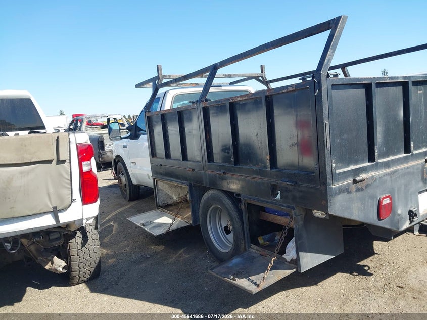 2005 Ford F-350 Xl/Xlt VIN: 1FDWF36P55EC75447 Lot: 45641686