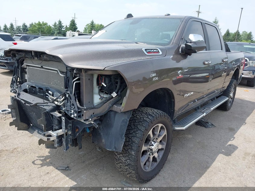 Vin: 3c6ur5dl9lg308963, lot: 46140224, ram 2500 big horn  4x4 6'4 box 20202