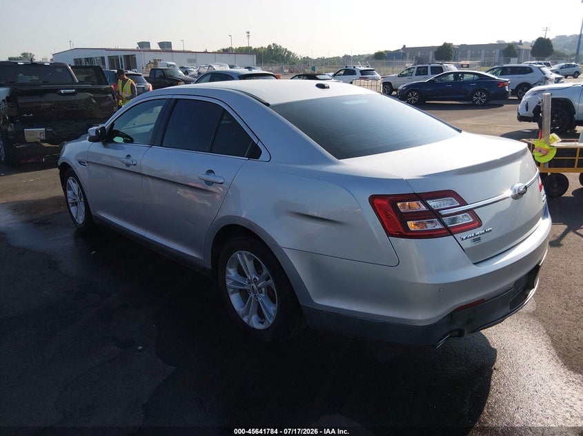 Vin: 1fahp2e82fg112040, lot: 46140307, ford taurus sel 20153