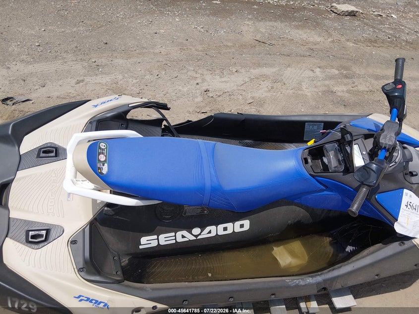 2025 SEADOO SPARK auction photo 8
