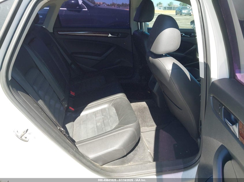 2012 Volkswagen Passat 3.6L V6 Sel Premium VIN: 1VWCM7A30CC001460 Lot: 45641825