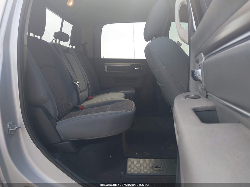 2017 RAM 1500 auction photo 8