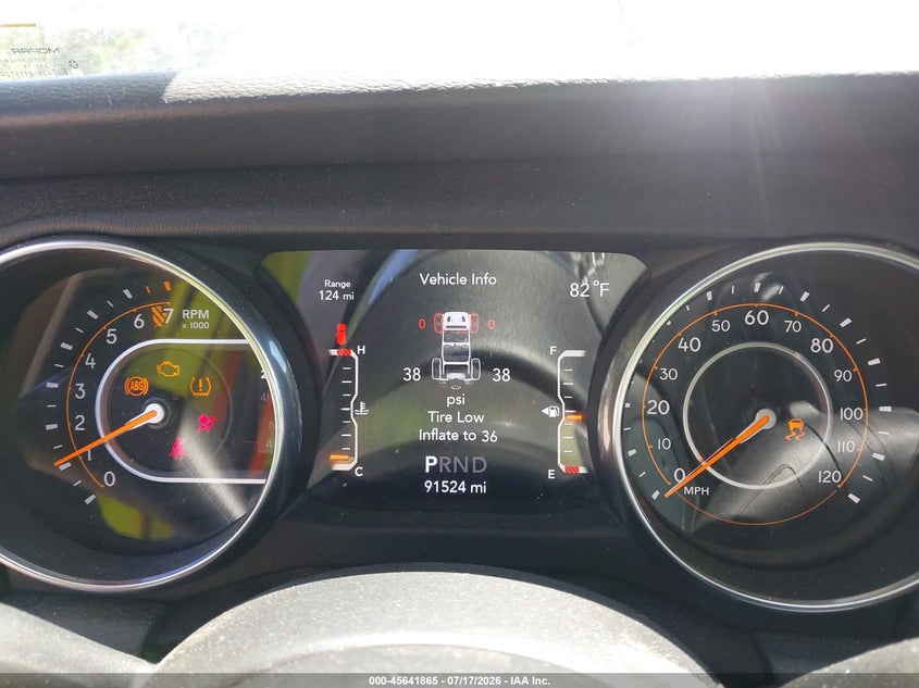 2018 Jeep Wrangler Unlimited Sahara 4X4 VIN: 1C4HJXEG9JW121736 Lot: 45641865
