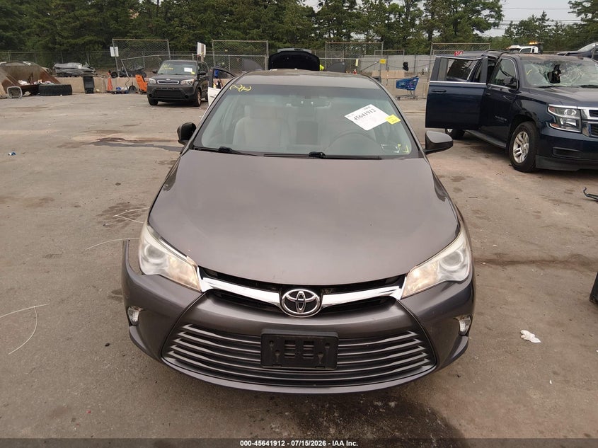 TOYOTA CAMRY - zdjęcie 12