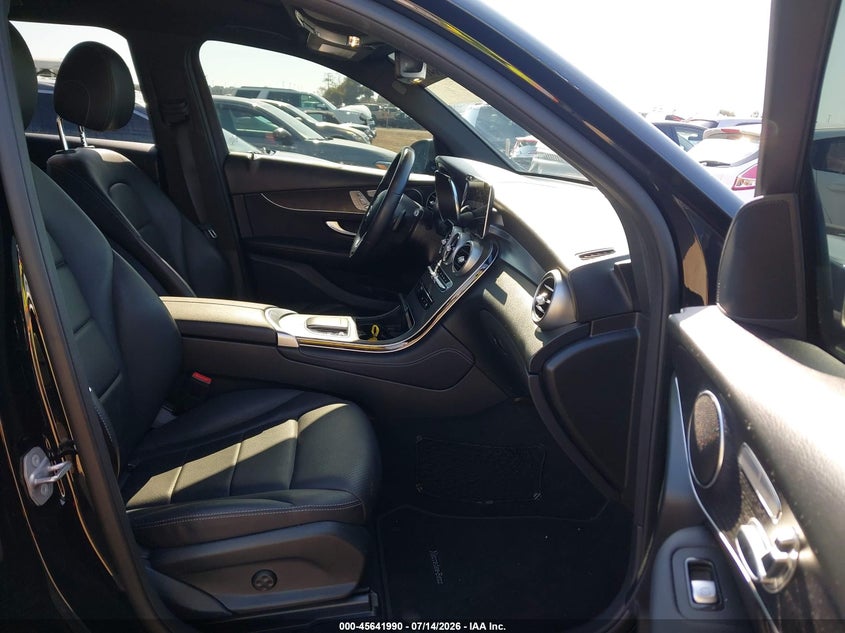 2020 MERCEDES-BENZ GLC 300 auction photo 5
