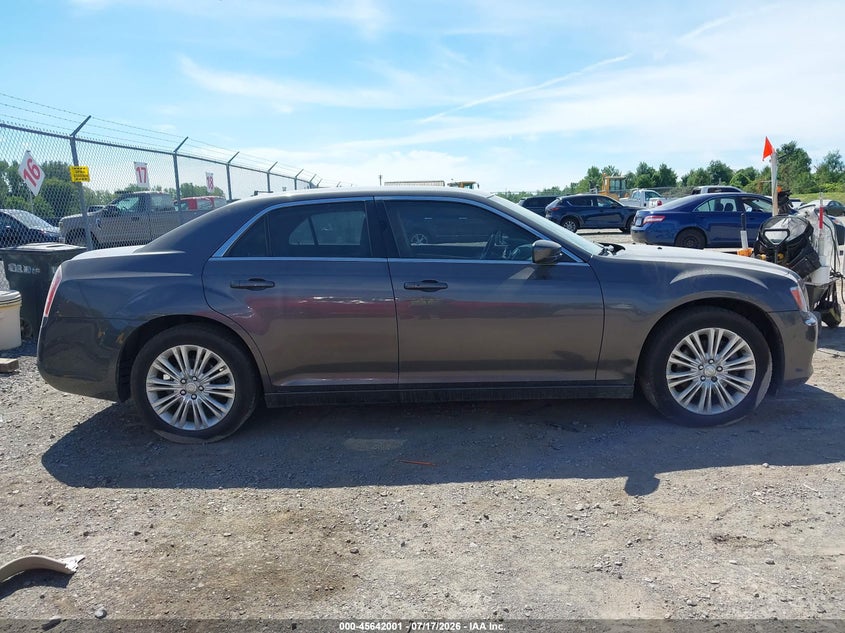 2014 Chrysler 300 VIN: 2C3CCARGXEH203835 Lot: 45642001