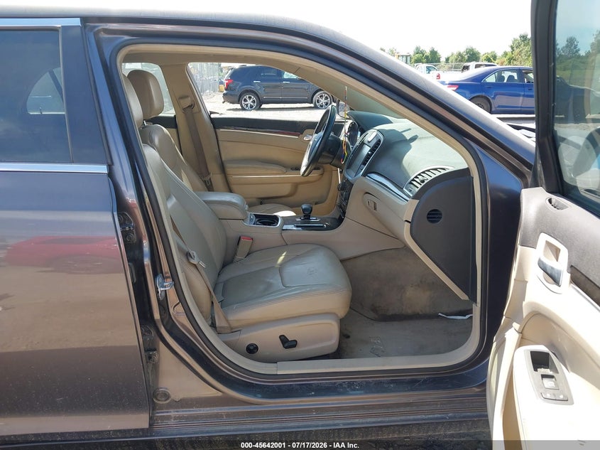 2014 CHRYSLER 300 auction photo 5