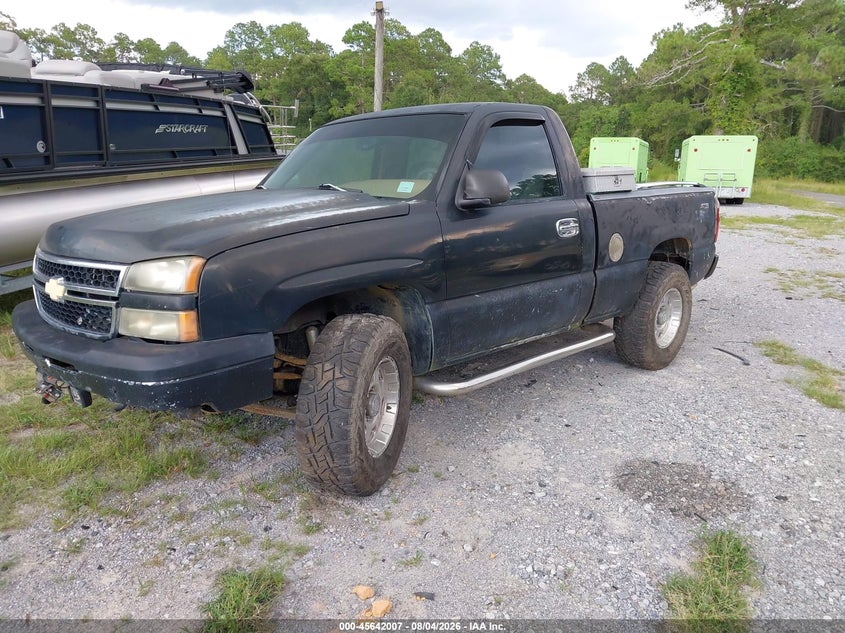 2007 CHEVROLET SILVERADO 1500 CLASSIC auction photo 2