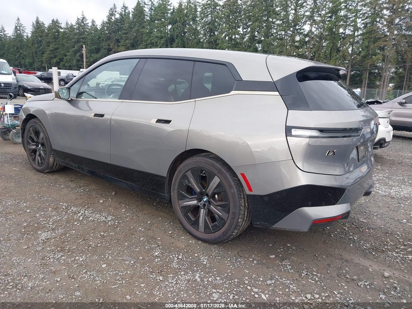 2024 BMW IX auction photo 3