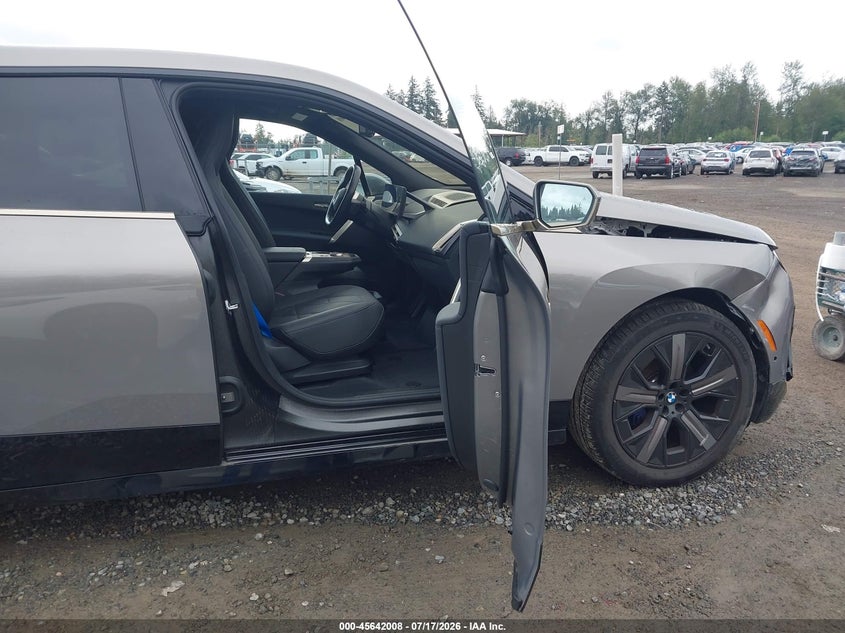 2024 BMW IX auction photo 5