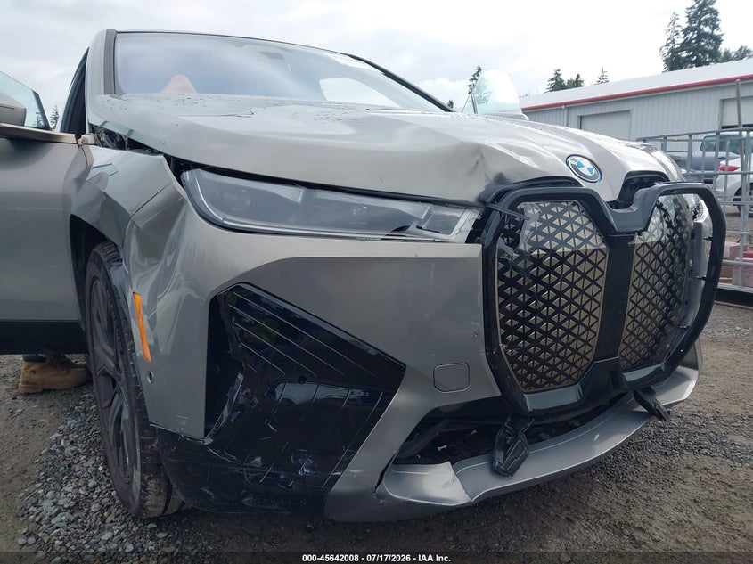 2024 BMW IX auction photo 6