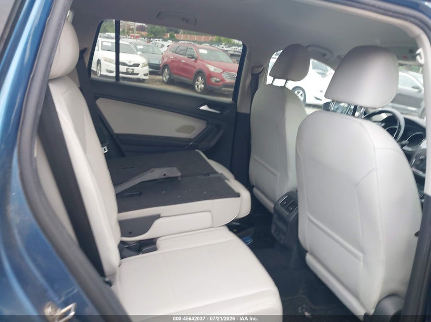 2018 Volkswagen Tiguan 2.0T Se/2.0T Sel VIN: 3VV2B7AX6JM037965 Lot: 45642037