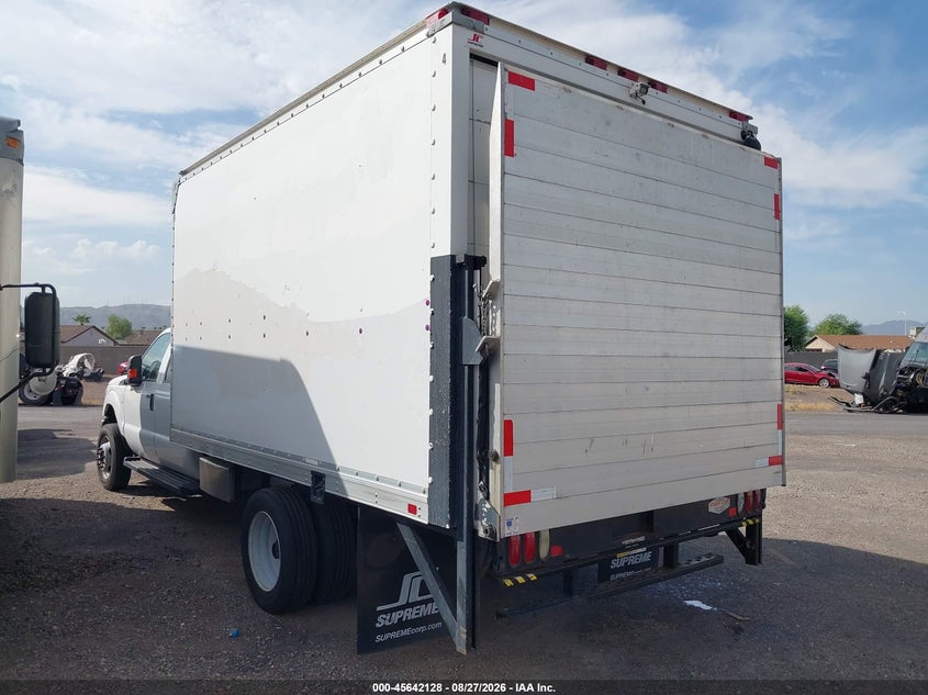 2012 FORD F-450 CHASSIS auction photo 3