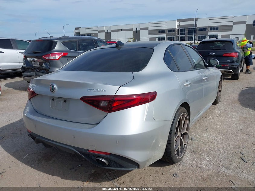 2018 ALFA ROMEO GIULIA auction photo 4