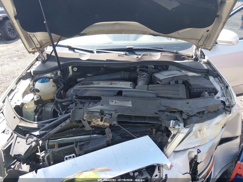2010 Volkswagen Passat Komfort VIN: WVWXK7AN0AE066208 Lot: 45642292