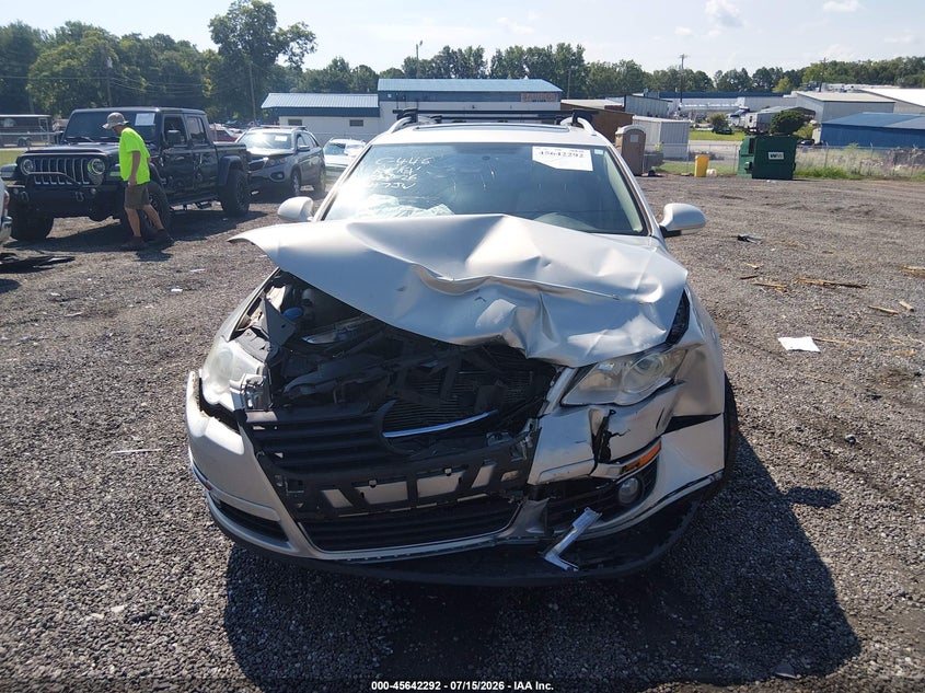 2010 Volkswagen Passat Komfort VIN: WVWXK7AN0AE066208 Lot: 45642292