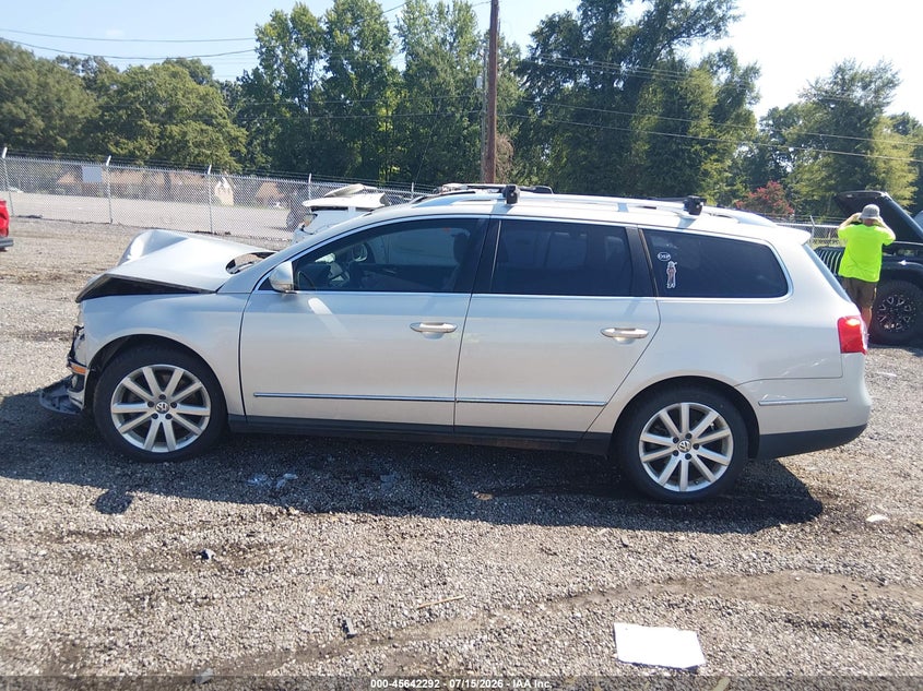 2010 Volkswagen Passat Komfort VIN: WVWXK7AN0AE066208 Lot: 45642292