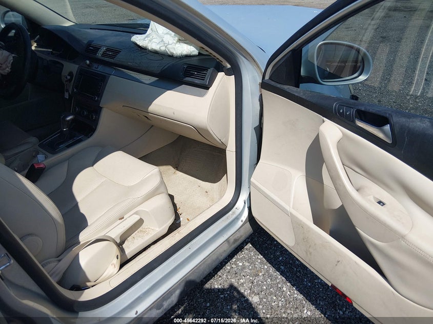 2010 Volkswagen Passat Komfort VIN: WVWXK7AN0AE066208 Lot: 45642292