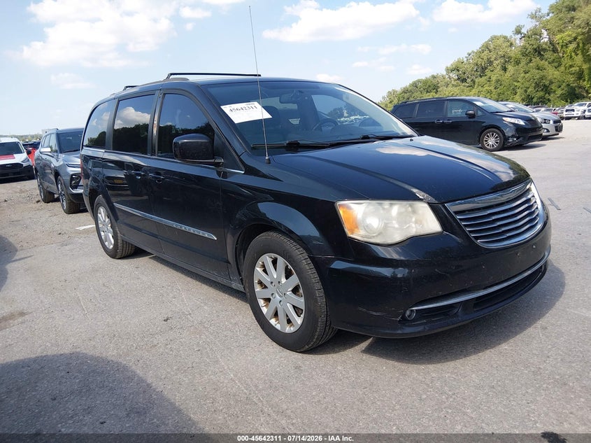 2014 CHRYSLER TOWN & COUNTRY auction photo 1