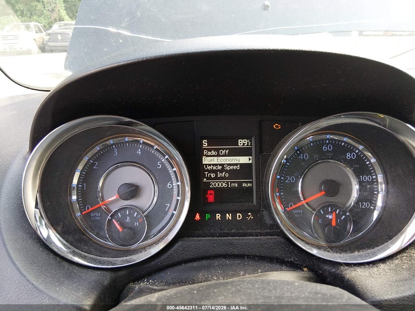 2014 CHRYSLER TOWN & COUNTRY auction photo 7