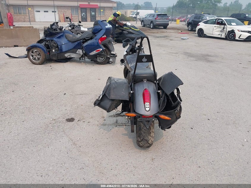 2017 VICTORY MOTORCYCLES OCTANE auction photo 6