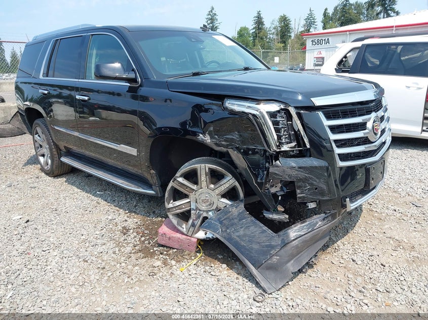 2015 Cadillac Escalade Luxury VIN: 1GYS4BKJ3FR210136 Lot: 45642361