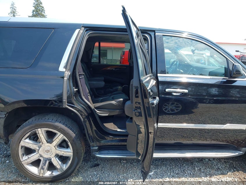 2015 Cadillac Escalade Luxury VIN: 1GYS4BKJ3FR210136 Lot: 45642361
