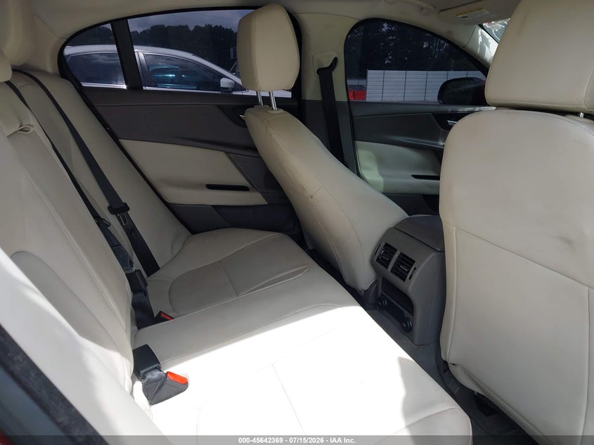 2017 JAGUAR XE auction photo 8