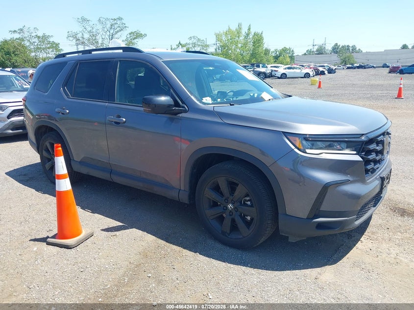 2025 HONDA PILOT auction photo 1
