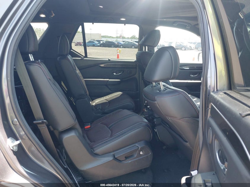 2025 HONDA PILOT auction photo 8