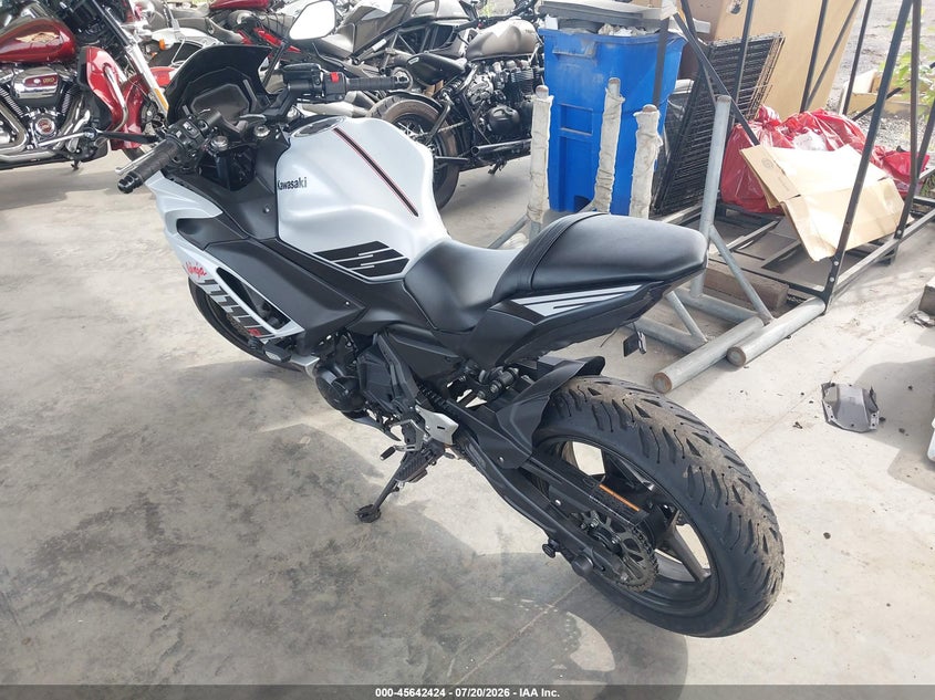 2026 KAWASAKI EX650 auction photo 3